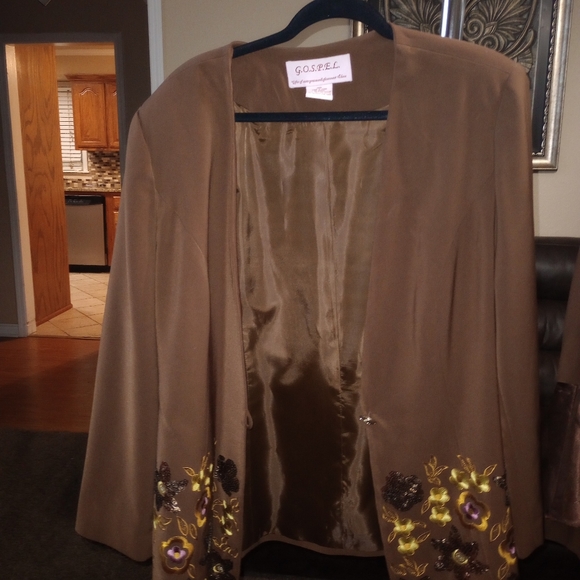 Dress - Picture 2 of 8